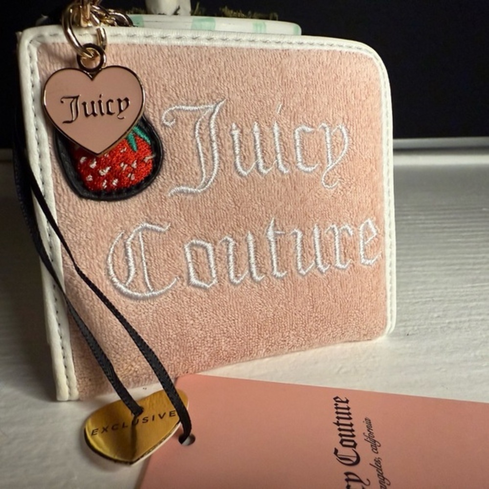 Juicy Couture Pink Strawberry Zip Wallet Exclusive Edition NWT